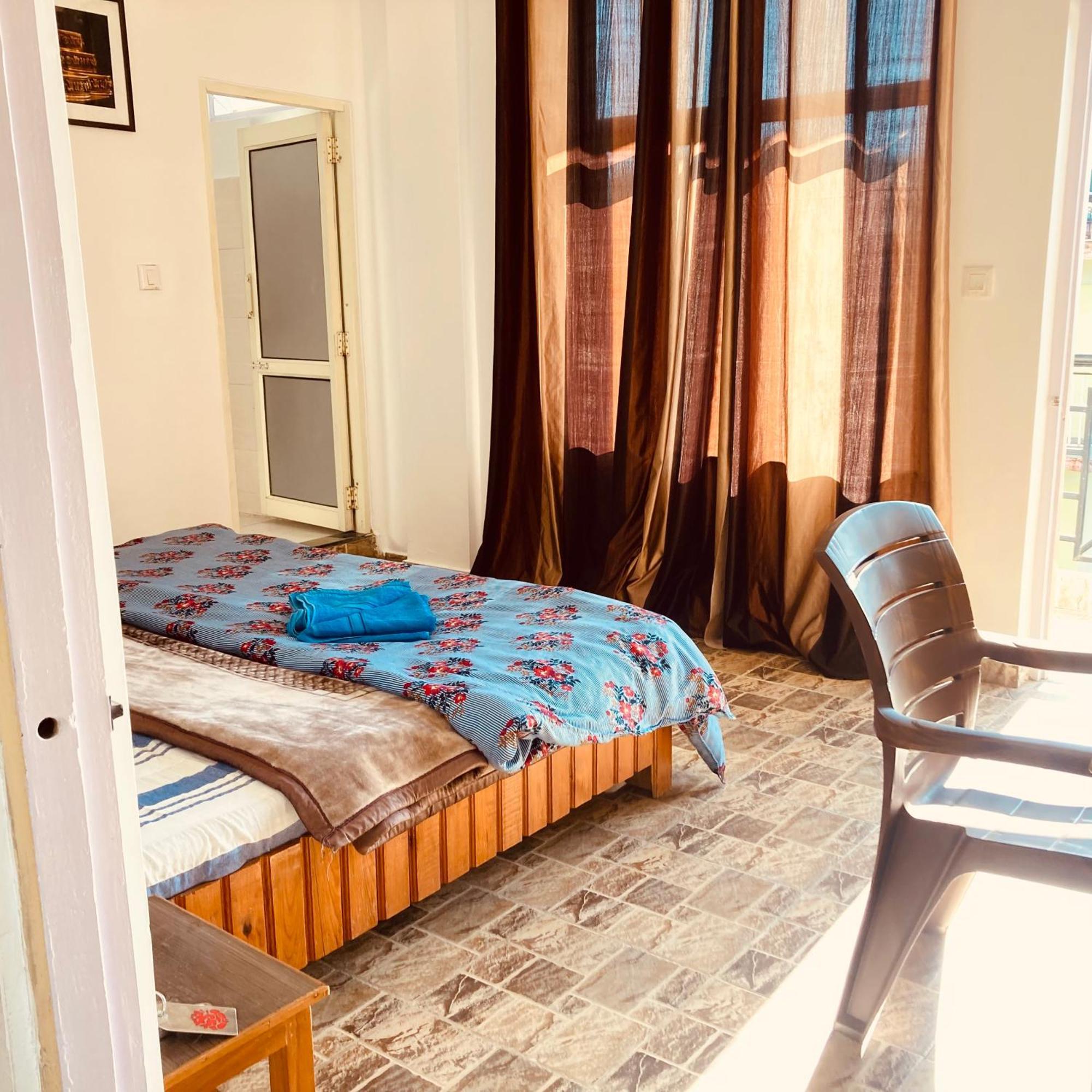 Oasis Guest House Bhagsu D'Shala Дармсала Экстерьер фото