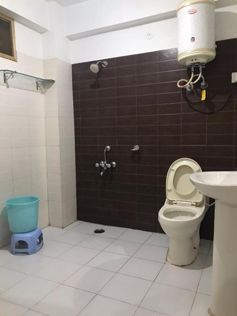 Oasis Guest House Bhagsu D'Shala Дармсала Экстерьер фото