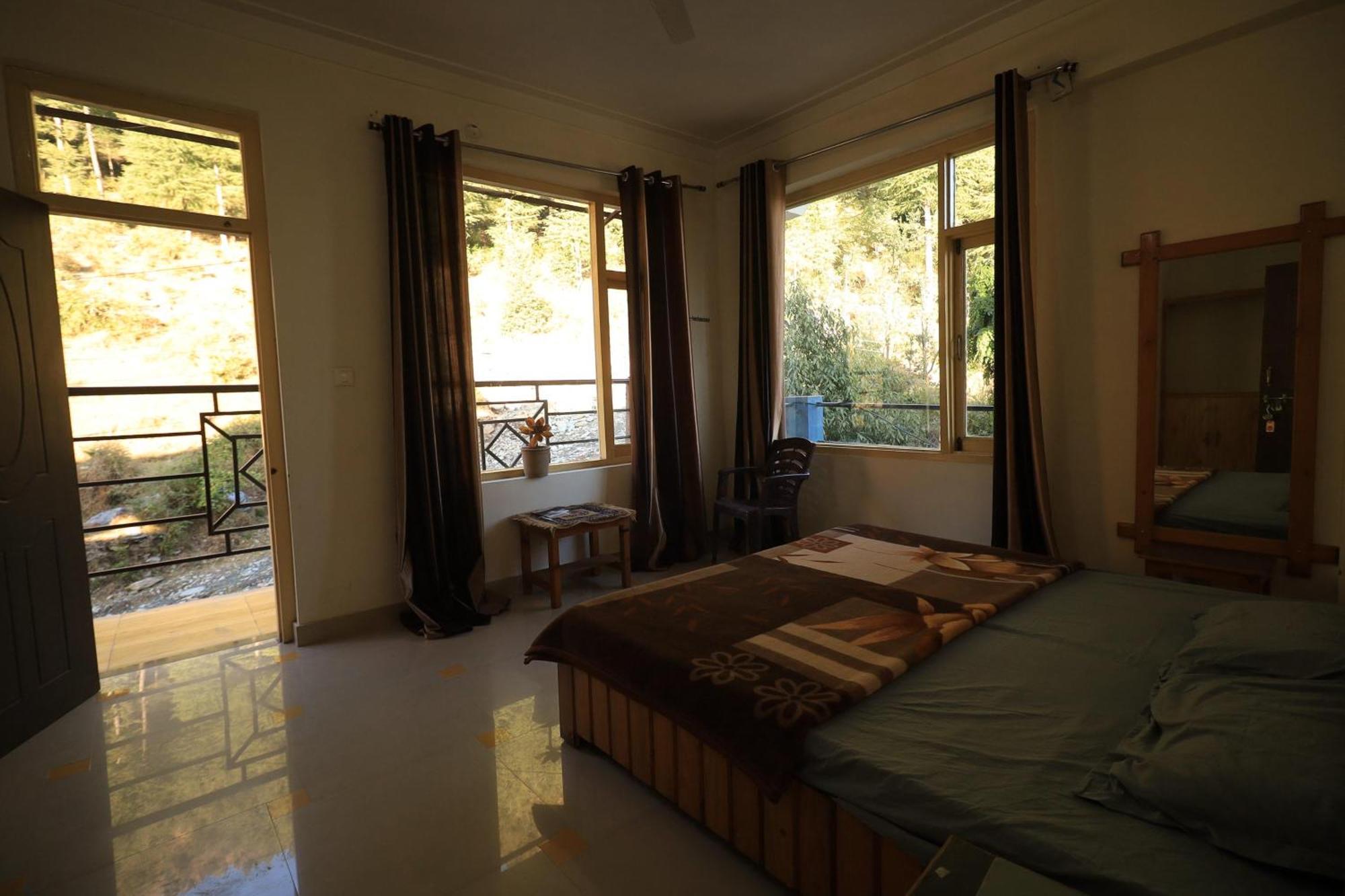 Oasis Guest House Bhagsu D'Shala Дармсала Экстерьер фото