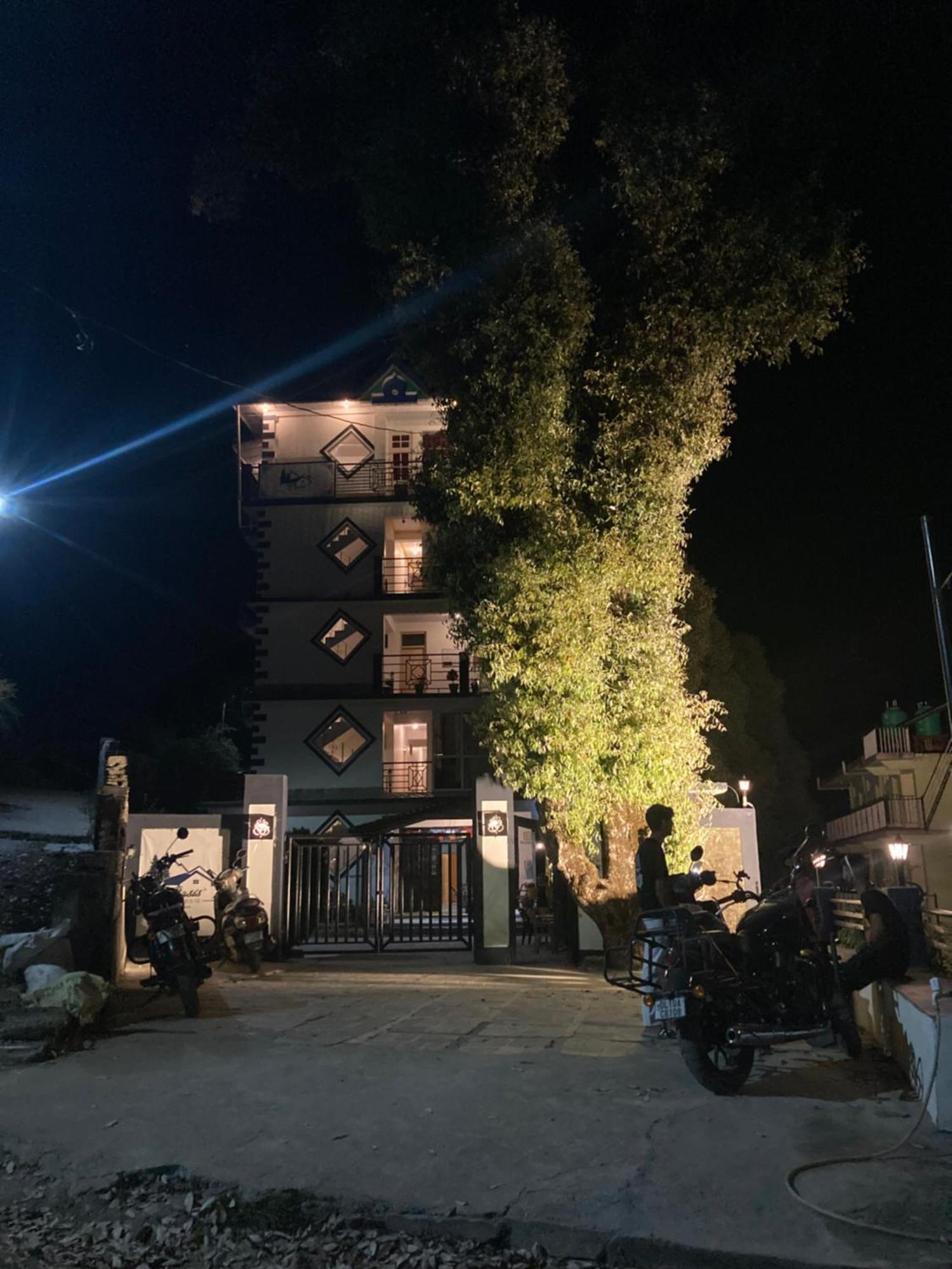 Oasis Guest House Bhagsu D'Shala Дармсала Экстерьер фото